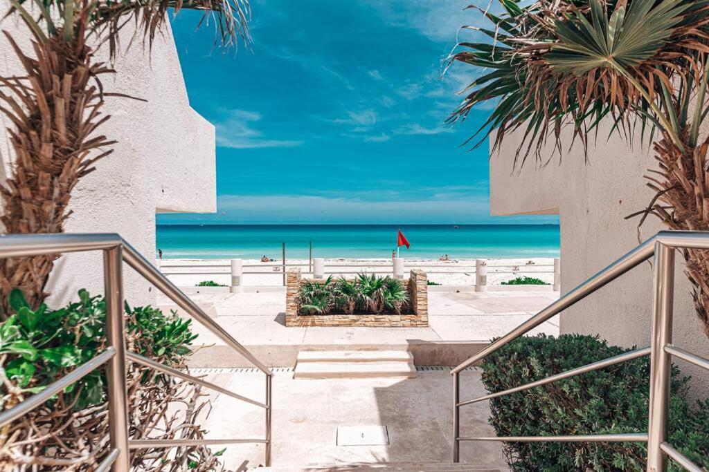 Villas Marlin 108, A Pie De Playa, Albercas, Jacuzi, Ubicacion Inmejorable Cancún Eksteriør billede