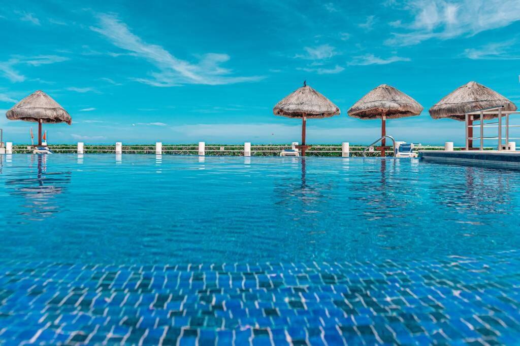 Villas Marlin 108, A Pie De Playa, Albercas, Jacuzi, Ubicacion Inmejorable Cancún Eksteriør billede
